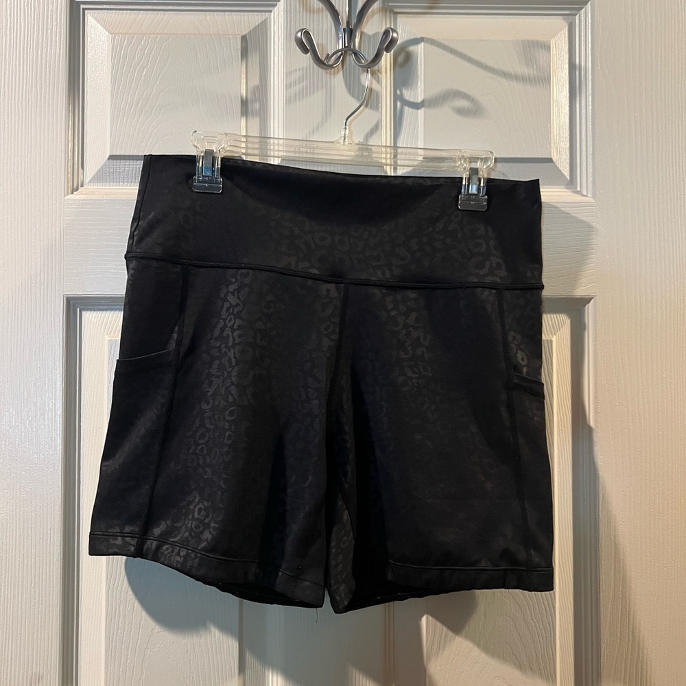 Constantly Varied Gear Black Leopard Patterned Women's Athletic Shorts 5”